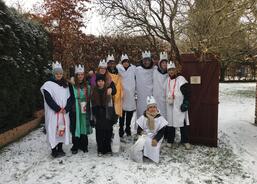 Suchdol n. Lužnicí_koledníci skupina