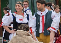 Vystoupení folklórního souboru Javor